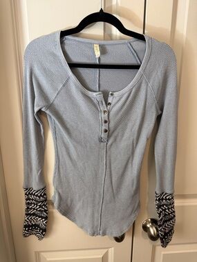 Free People light Blue Long-Sleeve Henley Thermal Top with Alpine Cuffs in XS